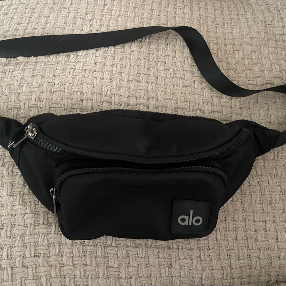ALO Yoga Black Belt Bag with Matte Finish and Subtle Branding
